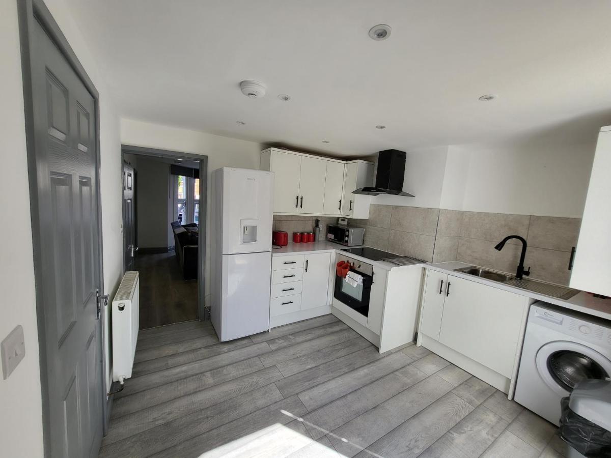 קולצ'סטר Vetrelax 4Bedroom House With Garden And Parking מראה חיצוני תמונה
