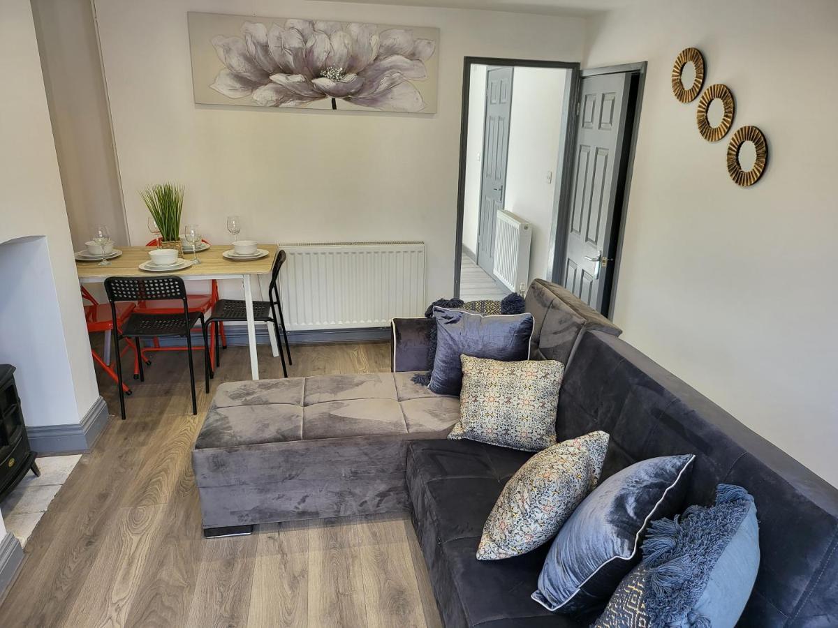 קולצ'סטר Vetrelax 4Bedroom House With Garden And Parking מראה חיצוני תמונה