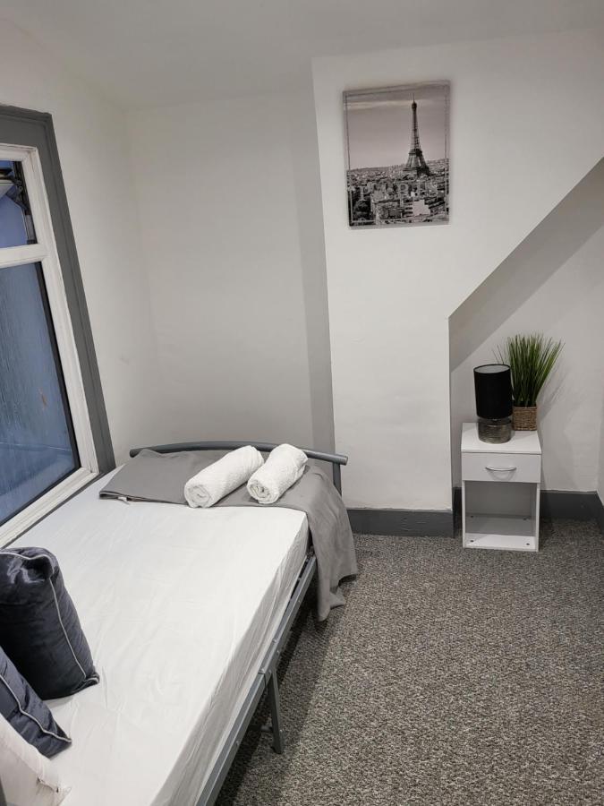 קולצ'סטר Vetrelax 4Bedroom House With Garden And Parking מראה חיצוני תמונה