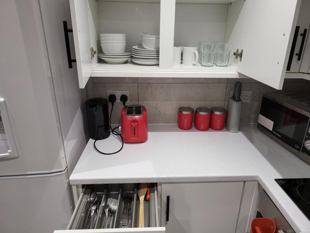 קולצ'סטר Vetrelax 4Bedroom House With Garden And Parking מראה חיצוני תמונה