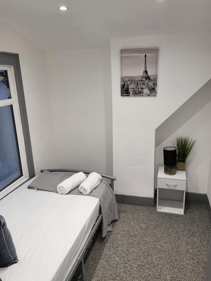 קולצ'סטר Vetrelax 4Bedroom House With Garden And Parking מראה חיצוני תמונה